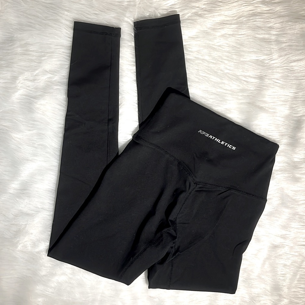 EUC APE ATHLETICS Leggings